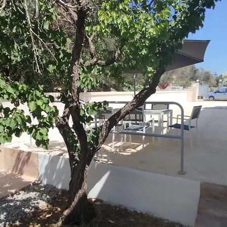 La Casa Tra Gli Ulivi Holiday home *